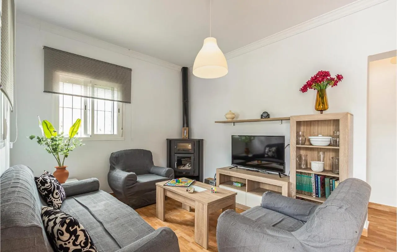 3 Bedroom Stunning Home In Μάλαγα